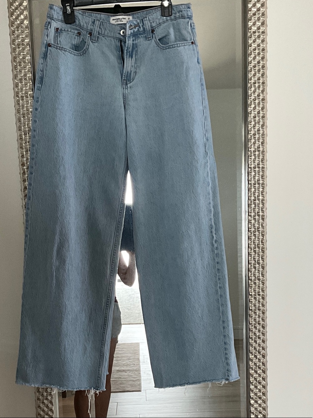 Abercrombie Light Blue ultra lose mid rise Wide-Leg Women's Jeans